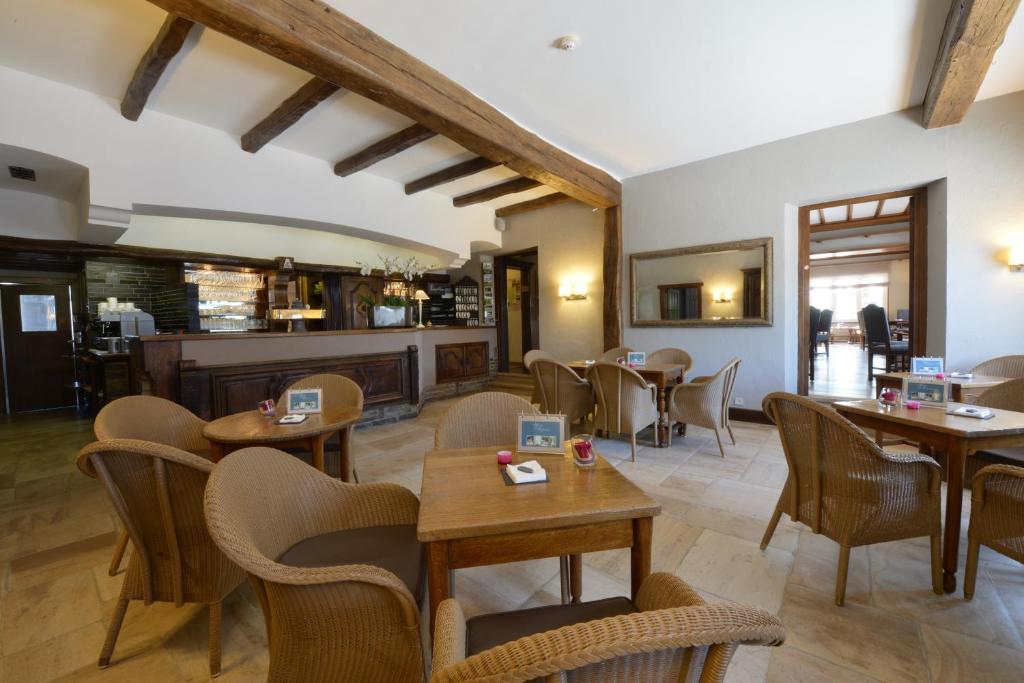 Posezení v ubytování Hotel des Ardennes