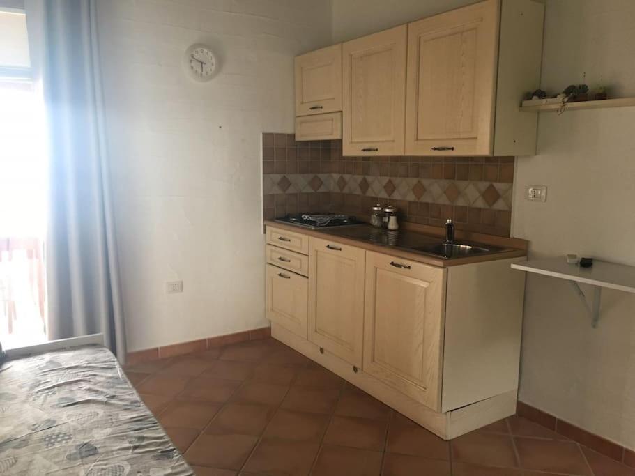 Kuchyň nebo kuchyňský kout v ubytování INCANTEVOLE TERRAZZA SUL MARE wifi e piscina