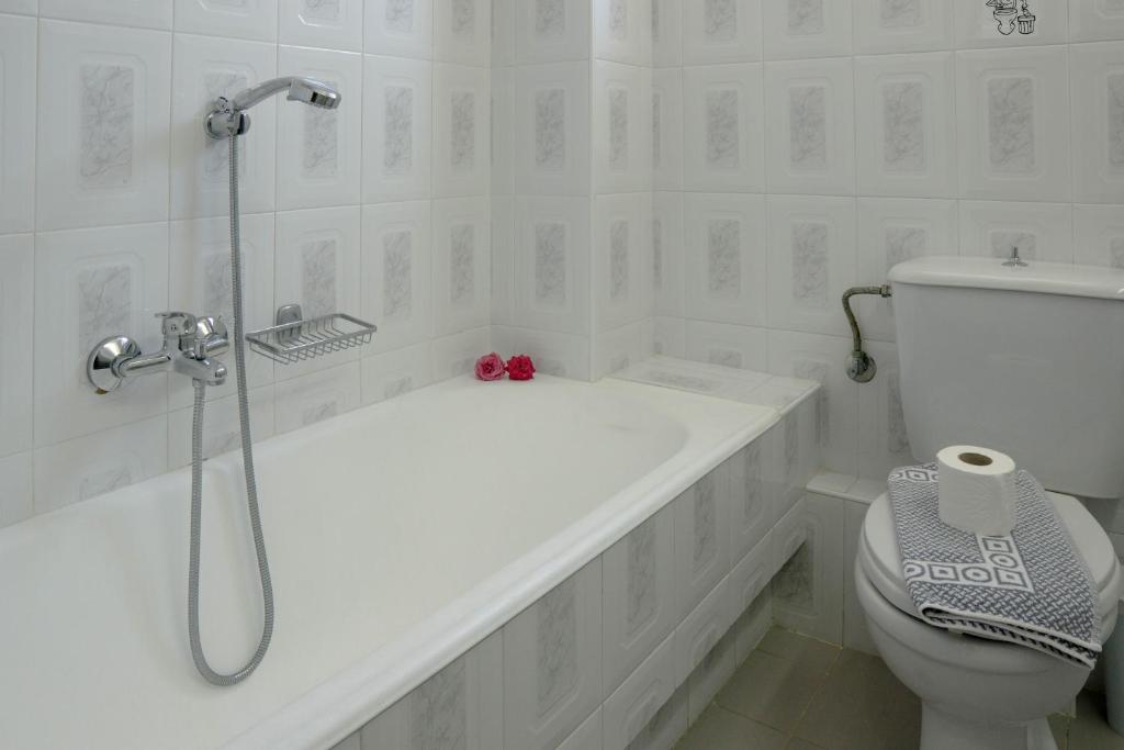 Koupelna v ubytování Pinelopi Hotel