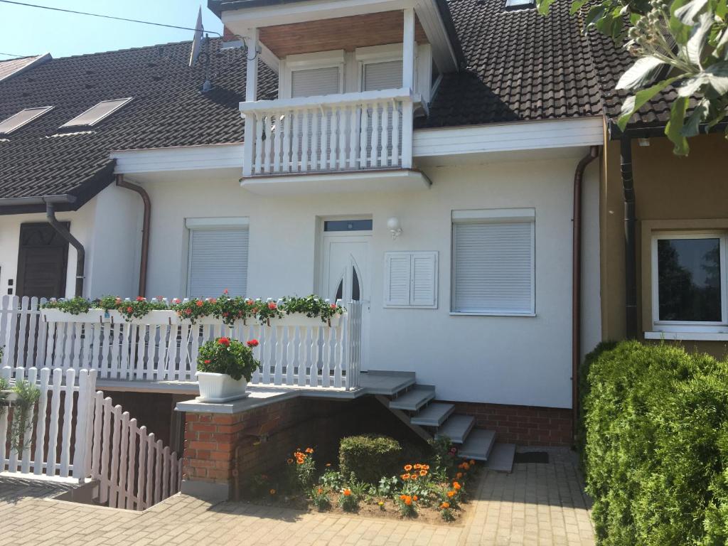 Budova, v ktorej sa apartmán nachádza