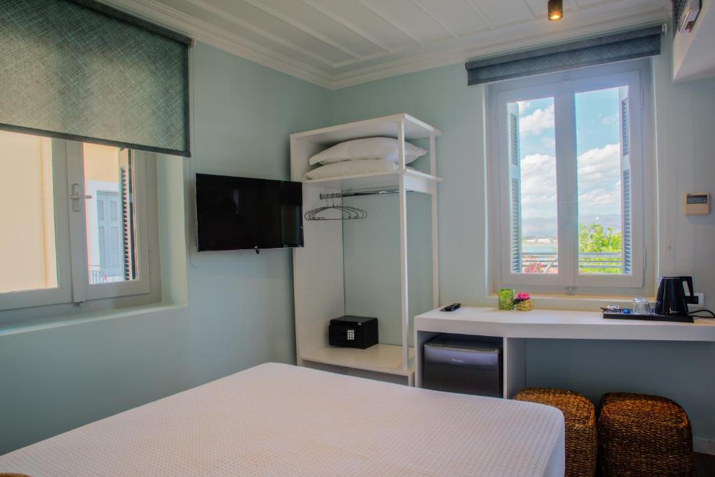 Aethra Boutique Rooms - 12