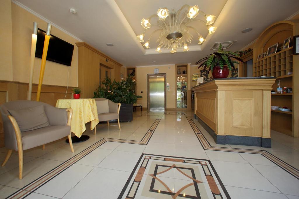 Een TV en/of entertainmentcenter bij Hotel Fioroni

