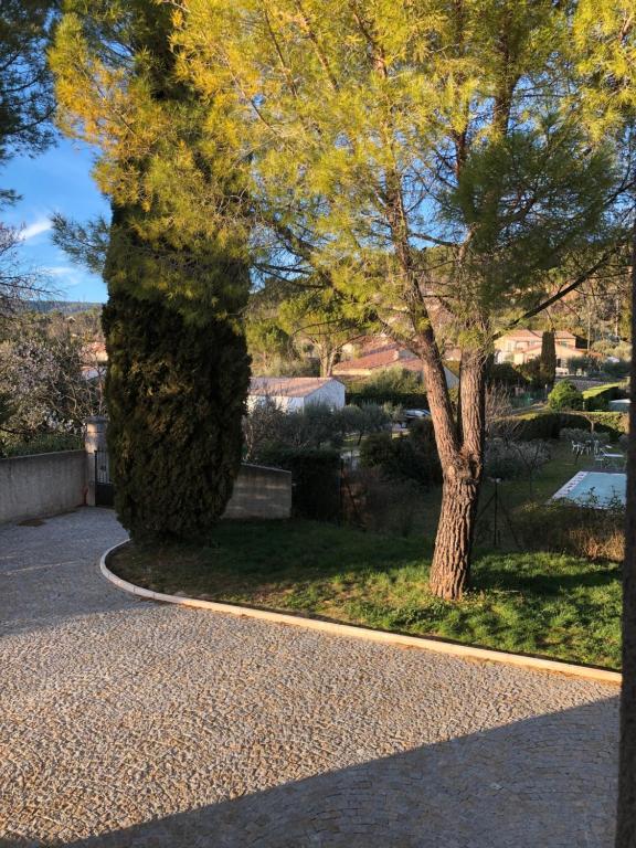 Zahrada ubytování LA BASTIDE DU GINESTE - Poppys