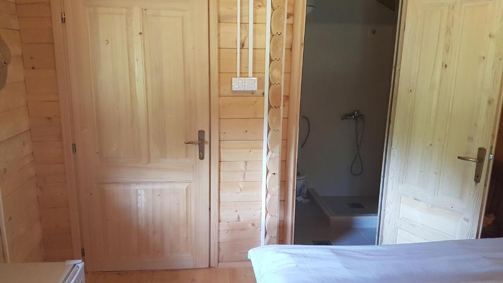 Postel nebo postele na pokoji v ubytování EtnoPetra
