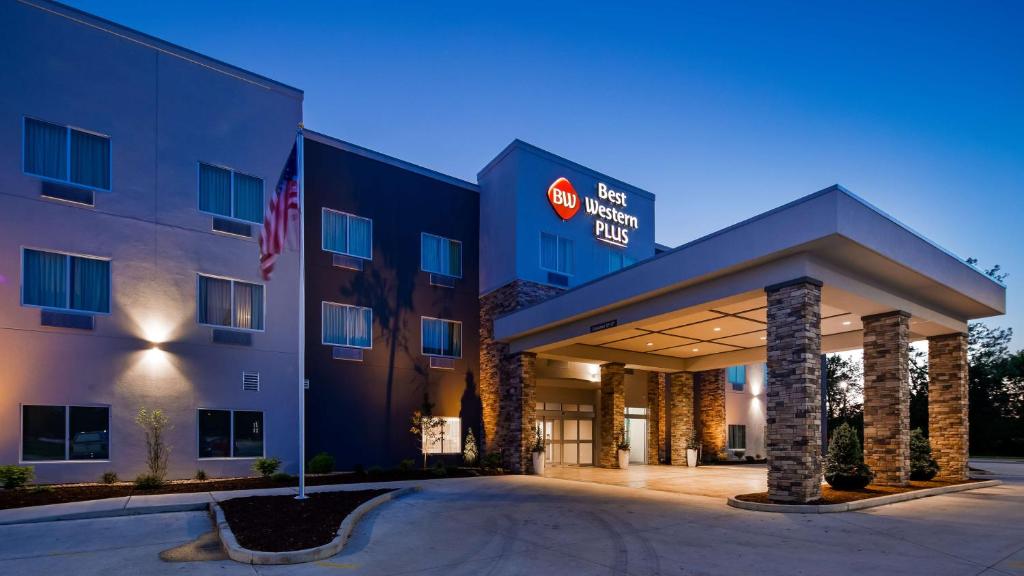 a rendering of a hotel front of a building at Best Western Plus Parkside Inn & Suites in Olney