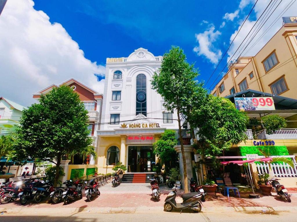 Tòa nhà nơi khách sạn tọa lạc