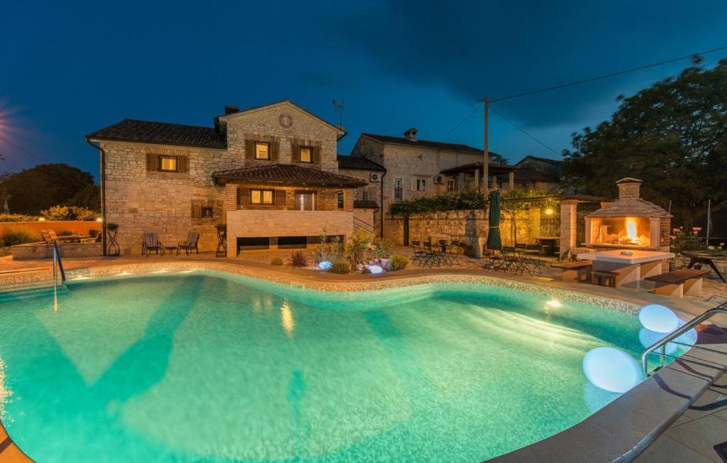 Bazén v ubytovaní Apart Complex Villa Anja alebo v jeho blízkosti