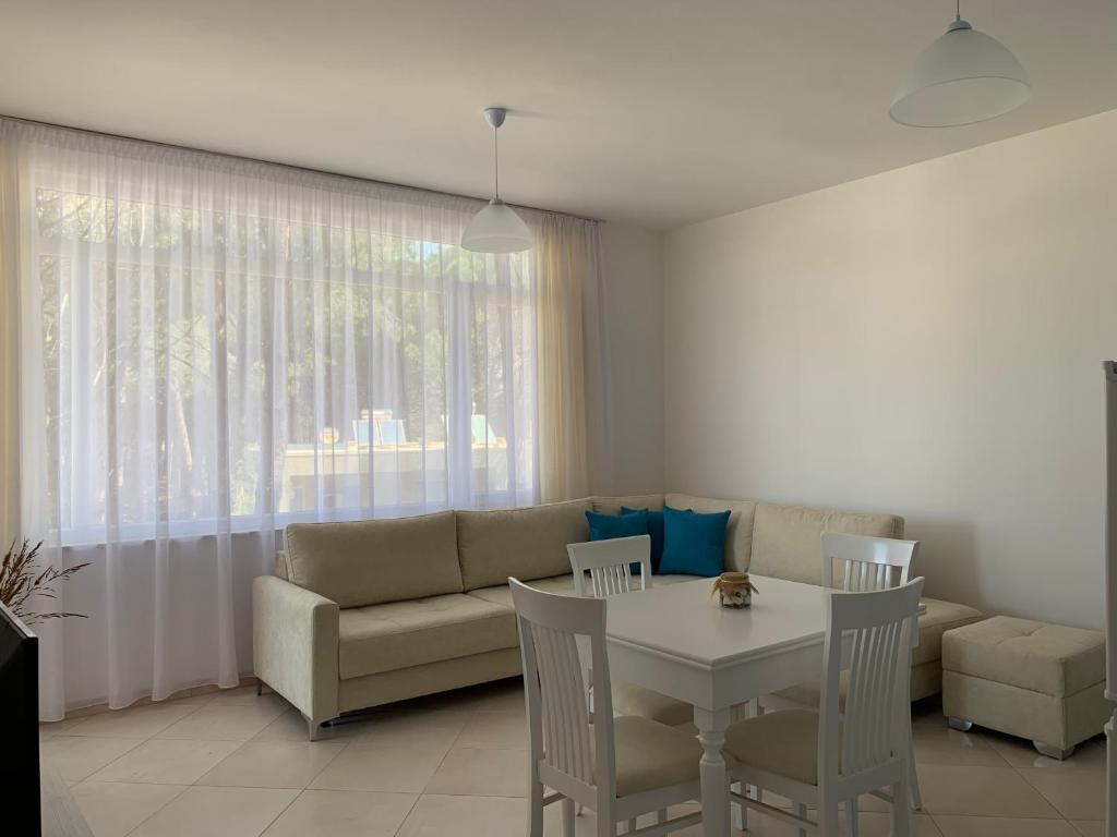EME APARTMENTS - Kompleksi Lura 2 Gjiri i Lalzit - Image 4