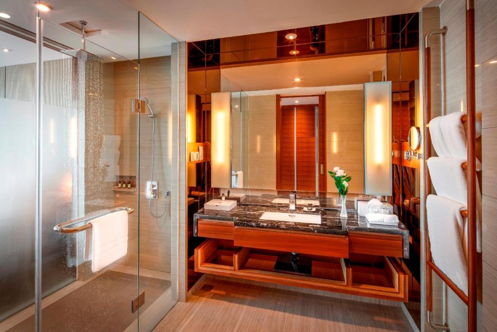 Phòng Superior Có Giường Cỡ King Nhìn Ra Cảnh Thành Phố