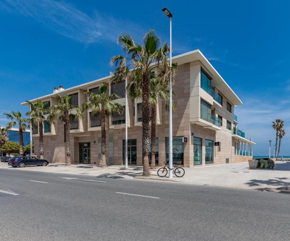 Luxury Beach Front Apartment with Pool, Valencia ...