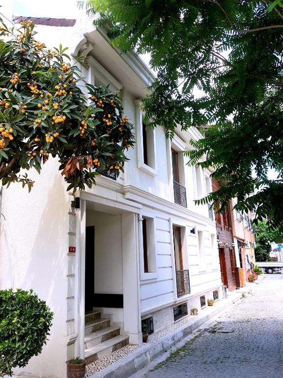 The building in which a szállodákat is located
