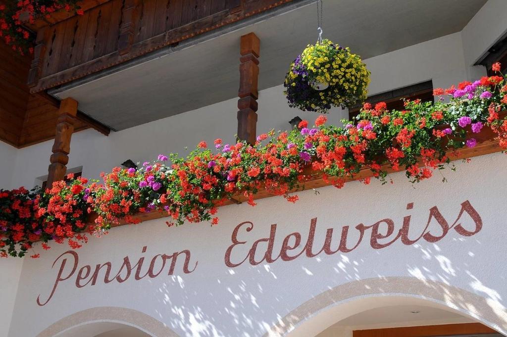 Fotografie z fotogalerie ubytování Pensione Edelweiss v destinaci San Cassiano