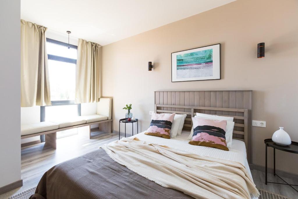 Hostal12 - Habitación Doble Con Vistas Al Jardín