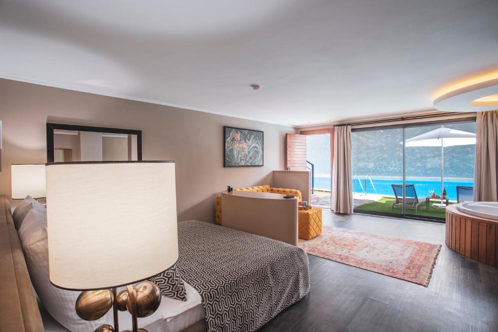 A seating area at Orka Cove Hotel Penthouse & Suites Adults Only
