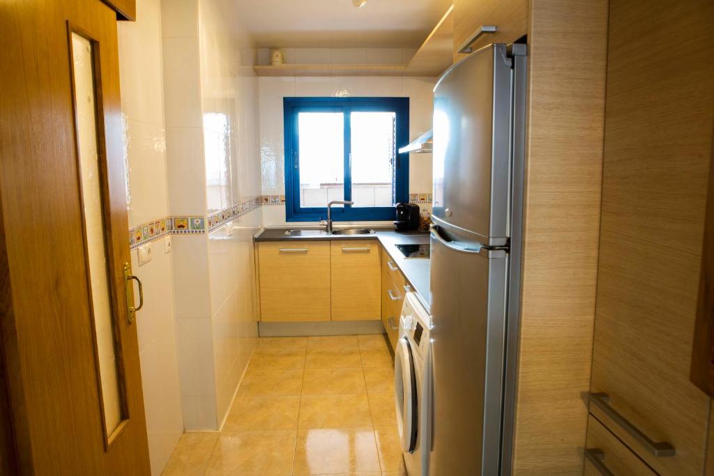 Kuchyňa alebo kuchynka v ubytovaní Apartment las sirenas -WiFi 100 Mb-, Sea view