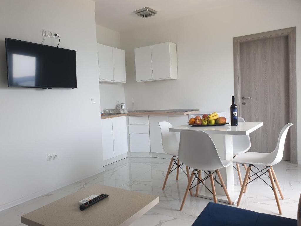 Kuchyň nebo kuchyňský kout v ubytování Villa Anamaria