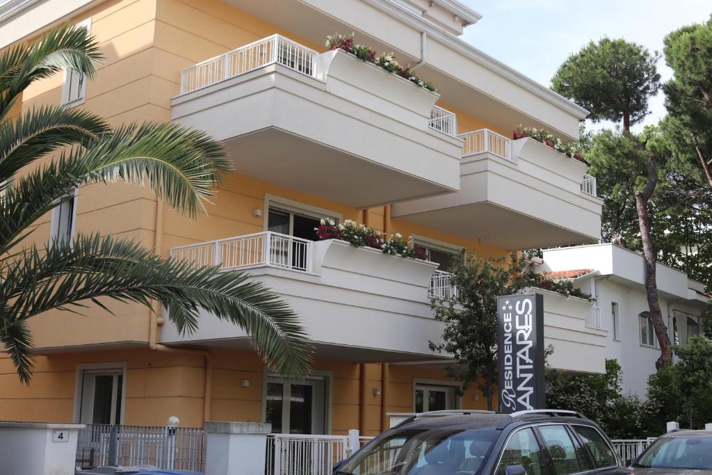 The building in which az apartmanhoteleket is located