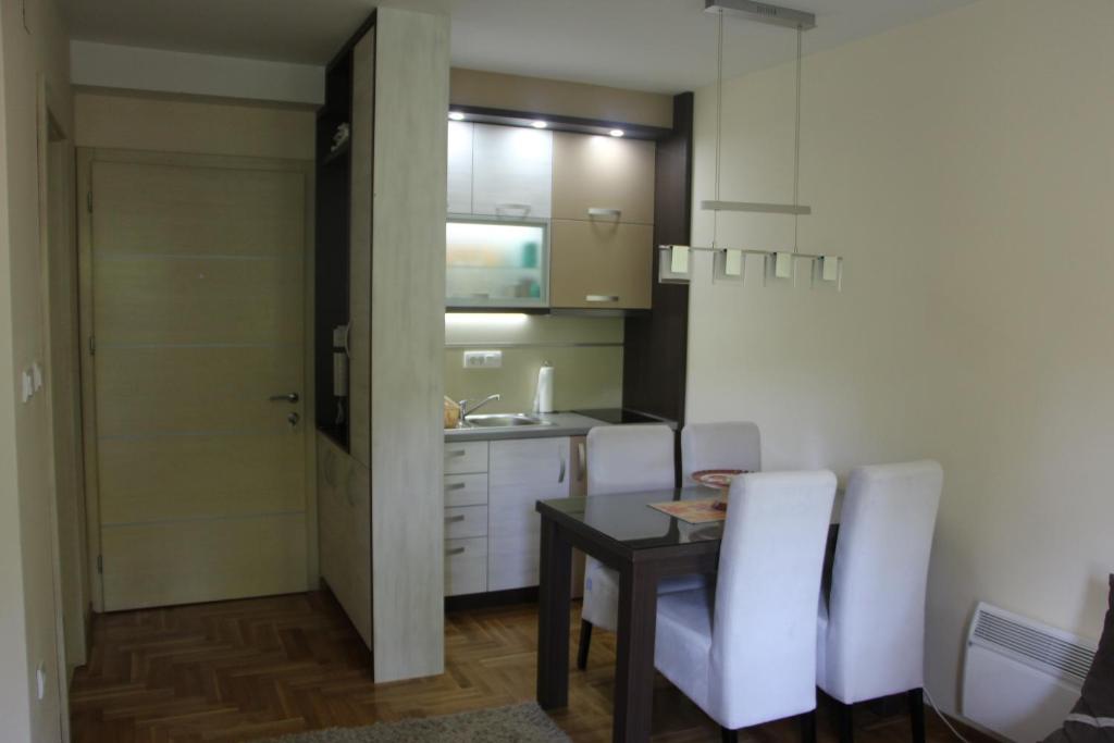 Perla Lux - One-Bedroom Apartment