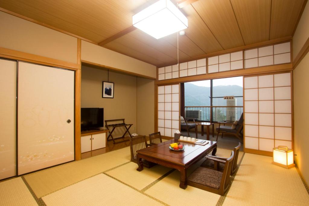 予約するHarriway Onsen Hotel Hakone