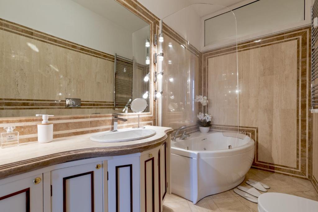 Koupelna v ubytování Presidential Penthouse Navona