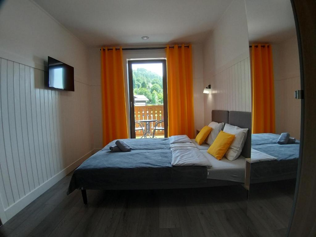 PRZYSTANEK PIENINY - 1