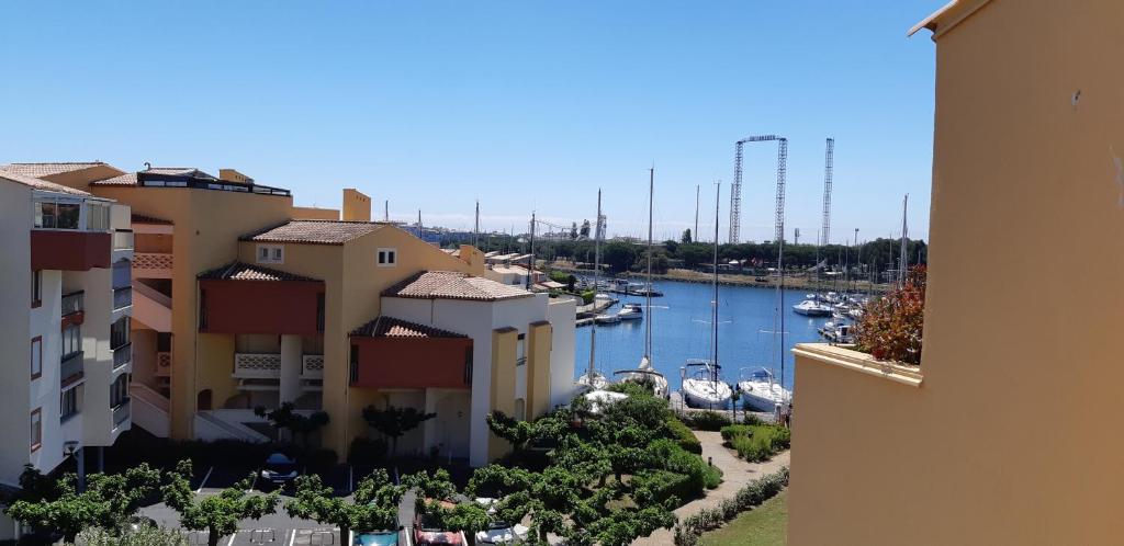 Joli T2 36m2 quatier port malfato, place de parking privative