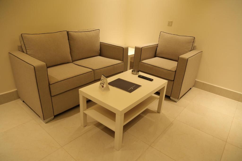 Lamar Al Bawadi Hotel - One-Bedroom Apartment