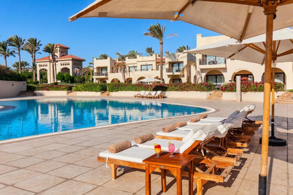 Piscine de l'établissement Cleopatra Luxury Resort Sharm El Sheikh ou située à proximité