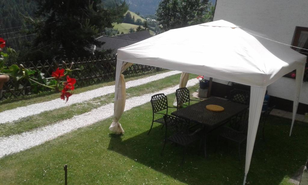 Zahrada ubytování Chalet Catton Two Bedroom Appartement near Bad Kleinkirchheim