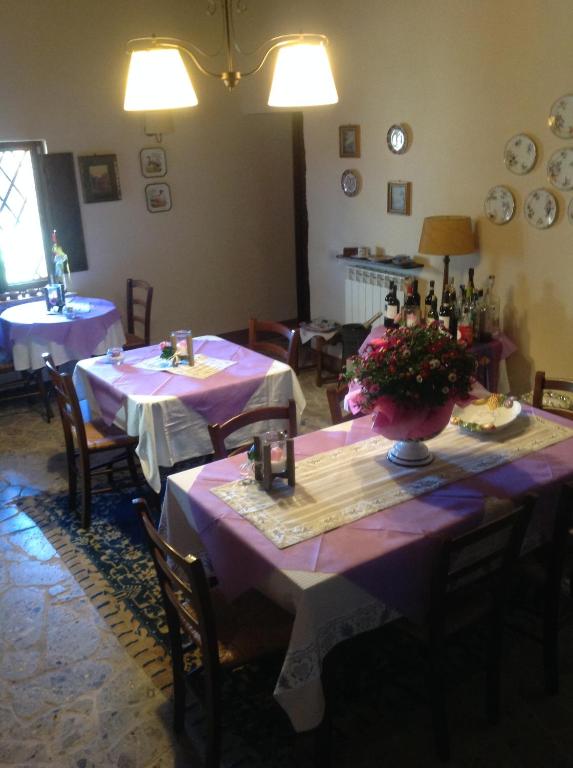 Restaurace v ubytování La Canonica Di San Michele