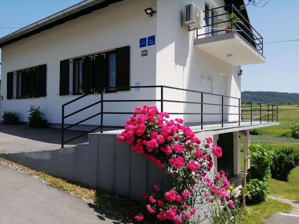 Budova, v ktorej sa penzión nachádza
