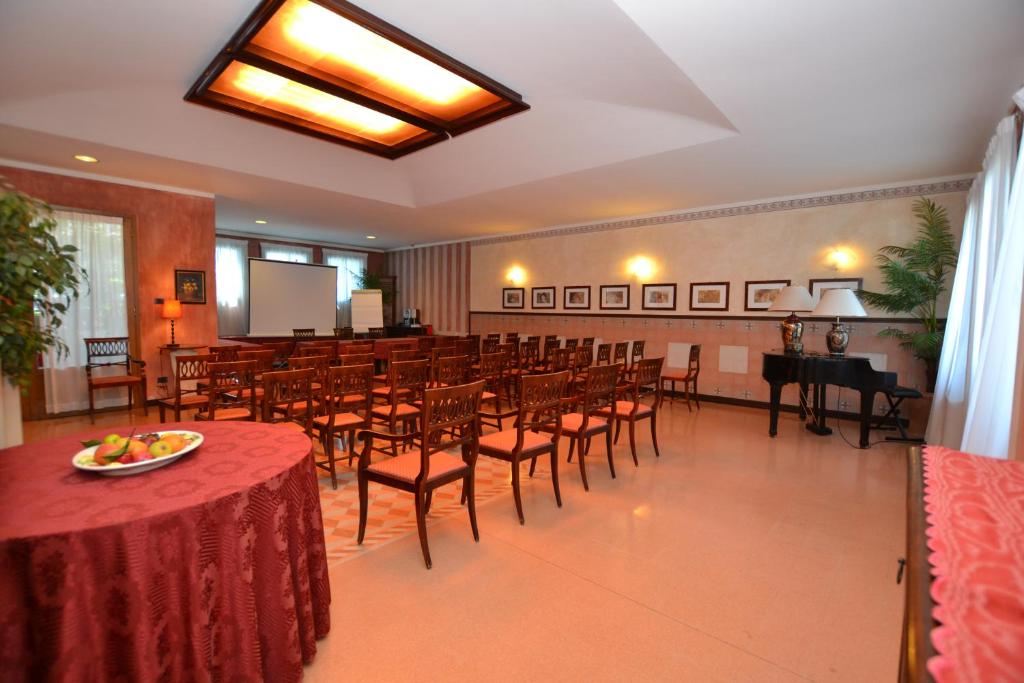 Posedenie v ubytovaní Hotel Enrichetta