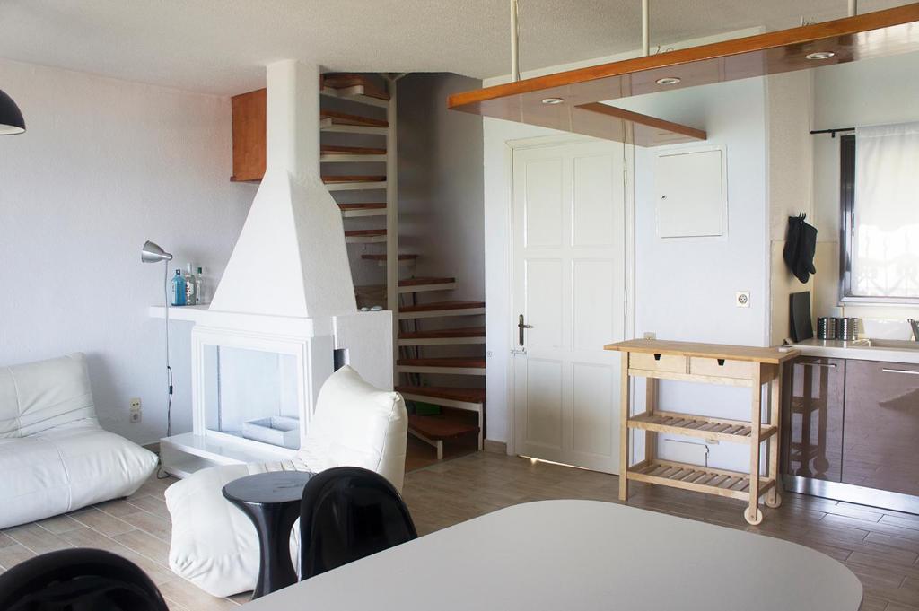 Posezení v ubytování Possidi Aigaiopelagitika 2-floor beach house