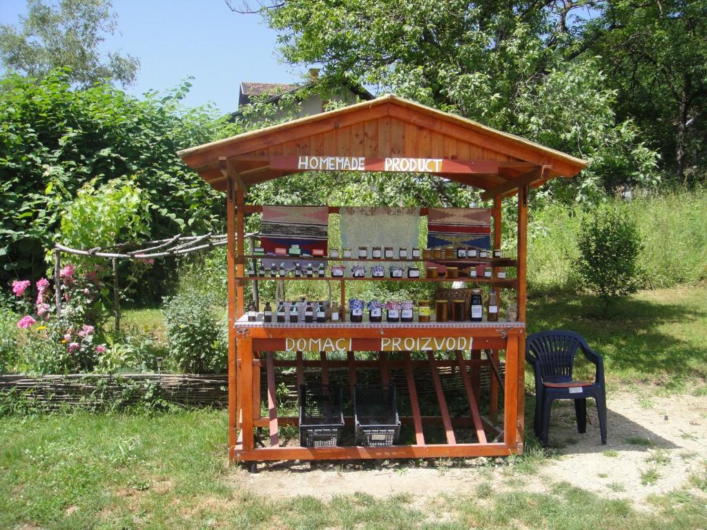 Zahrada ubytování Home-Vasva and Hazim