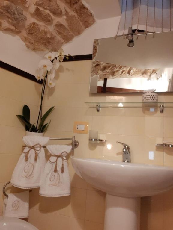 Koupelna v ubytování Donna Lucrezia dimora a corte B&B
