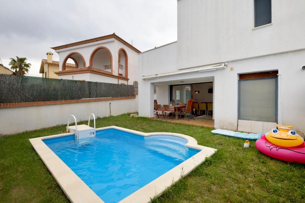 Vacation Home Calafell Mas mel Casa con piscina, Spain ...