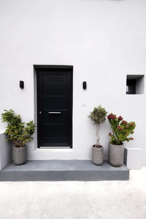 George & Joanna Suites Santorini - 3