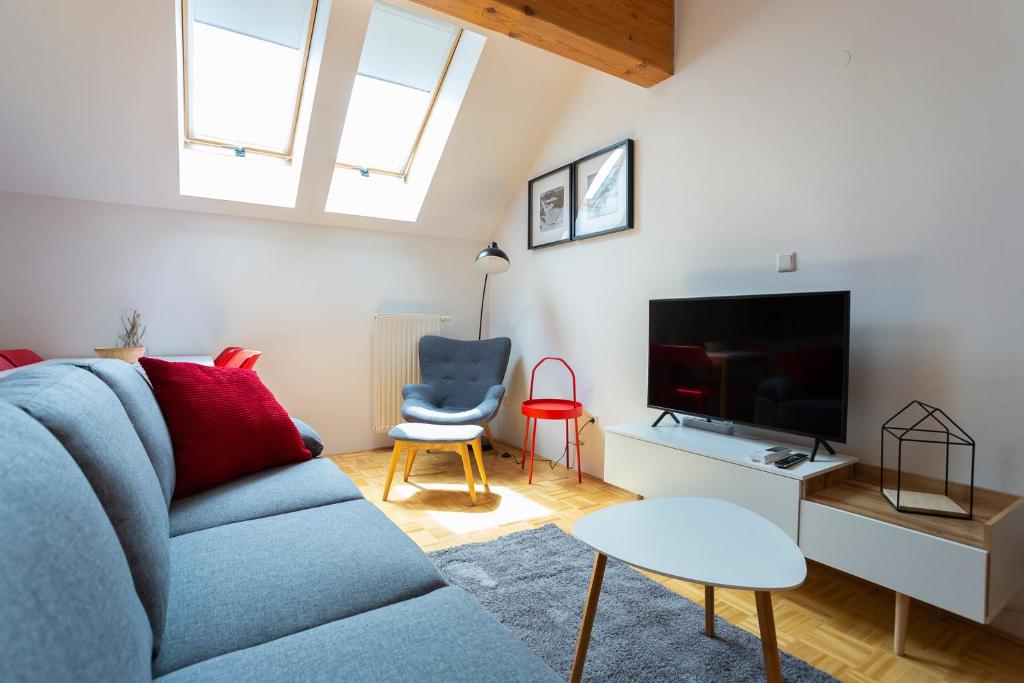 TV a/nebo společenská místnost v ubytování Krona Apartments