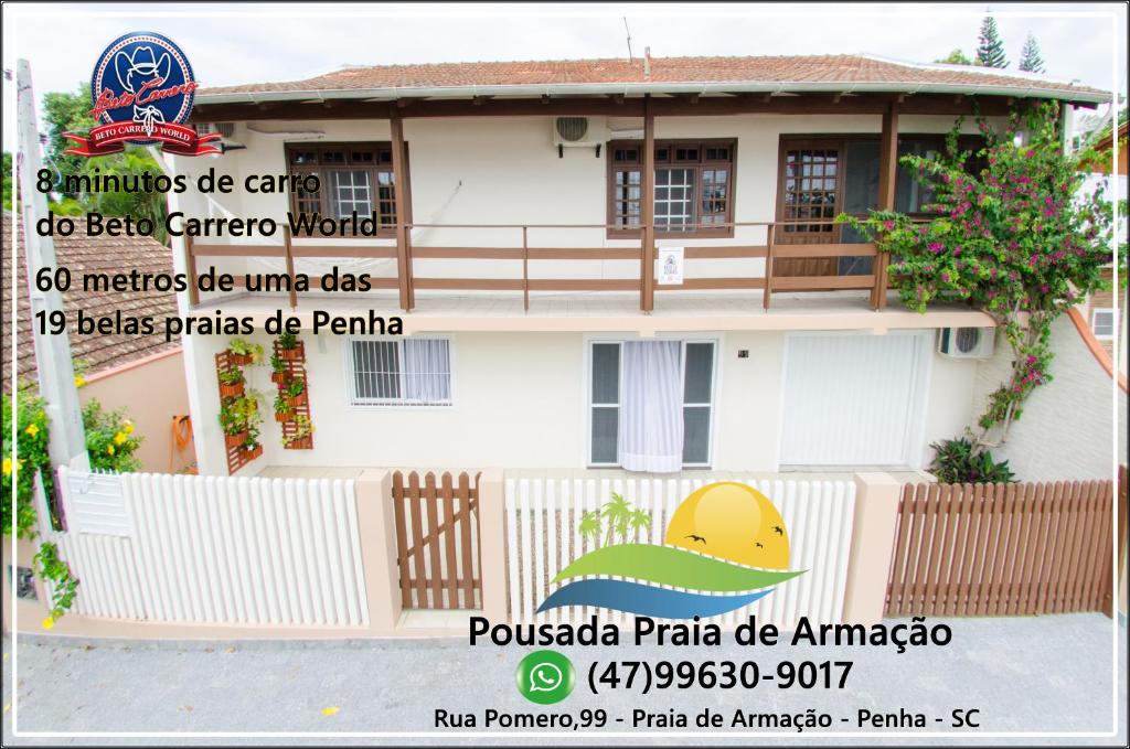 una casa a la venta en el mundo puu mana mana en Pousada Praia de Armação, en Penha