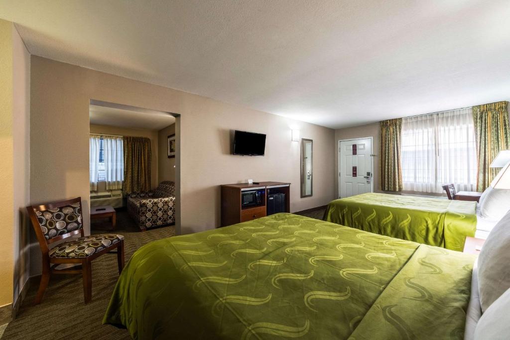 Quality Inn University near Downtown photo