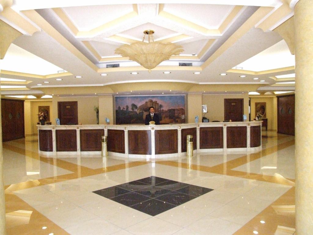 Lobby alebo recepcia v ubytovaní Hotel Roscianum Welness SPA
