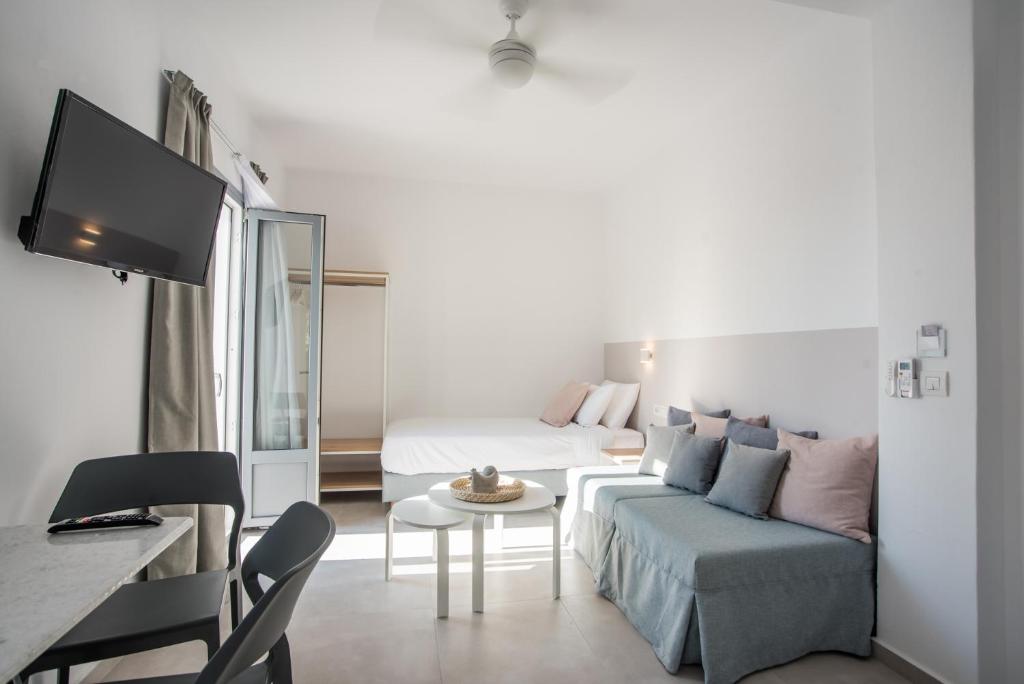 TV a/nebo společenská místnost v ubytování Nautilus Apartments-Suites