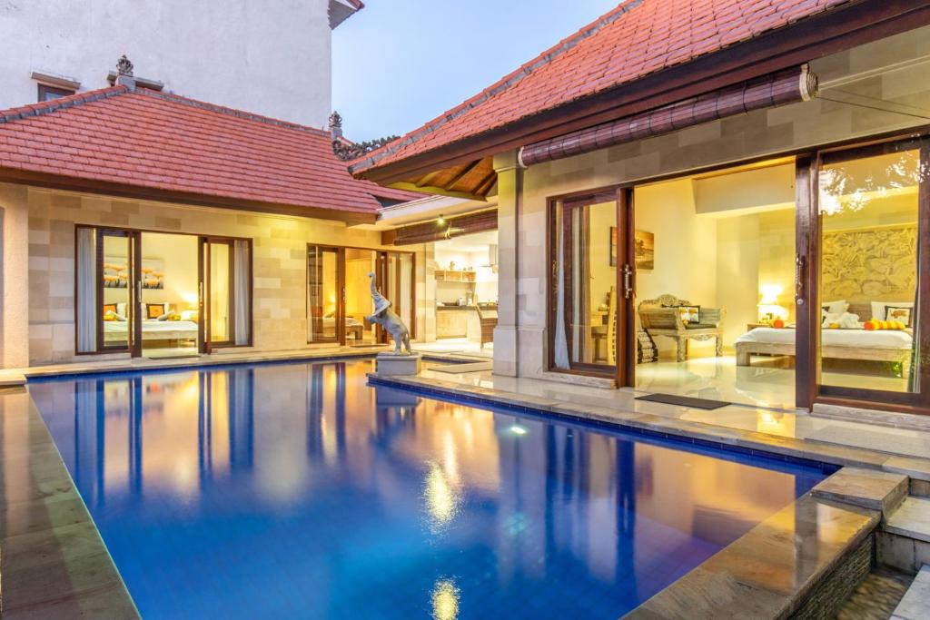 an image of a swimming pool in a villa at Taman Kesari Villas in Sanur