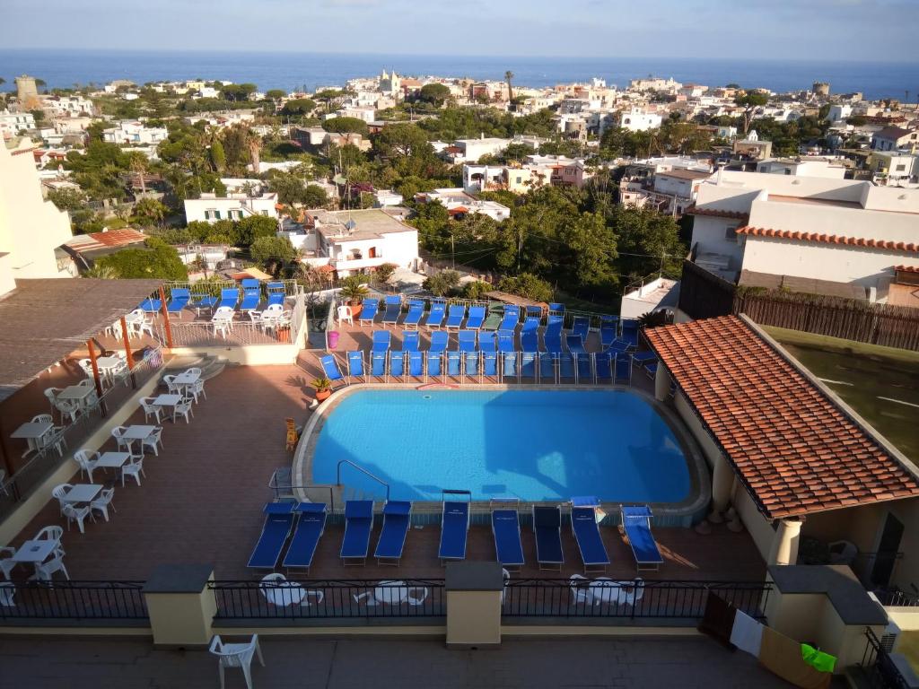 Bazén v ubytování Casthotels Tramonto d'oro Terme nebo v jeho okolí