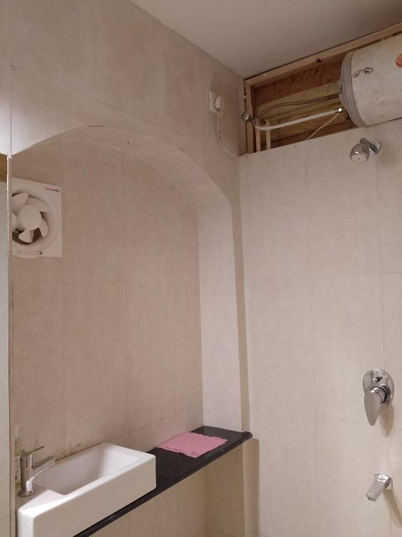 Un baño de The White Balcao