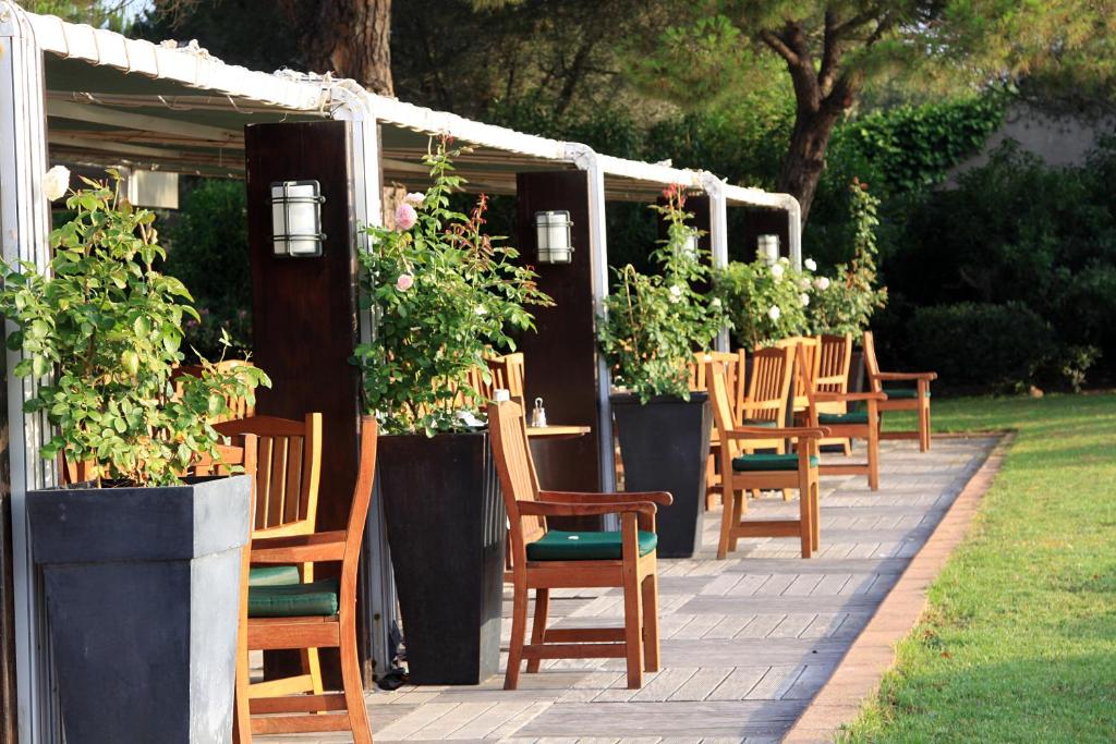 Zahrada ubytování Hôtel & Lodges Moby Dick