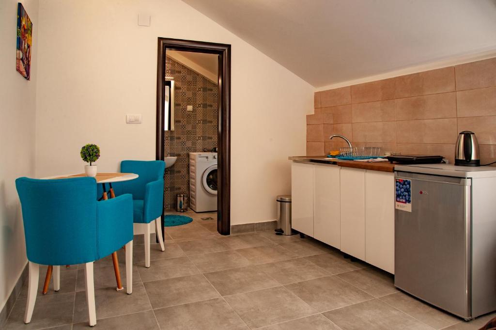 Rooms & Apartments Vukasović - 15