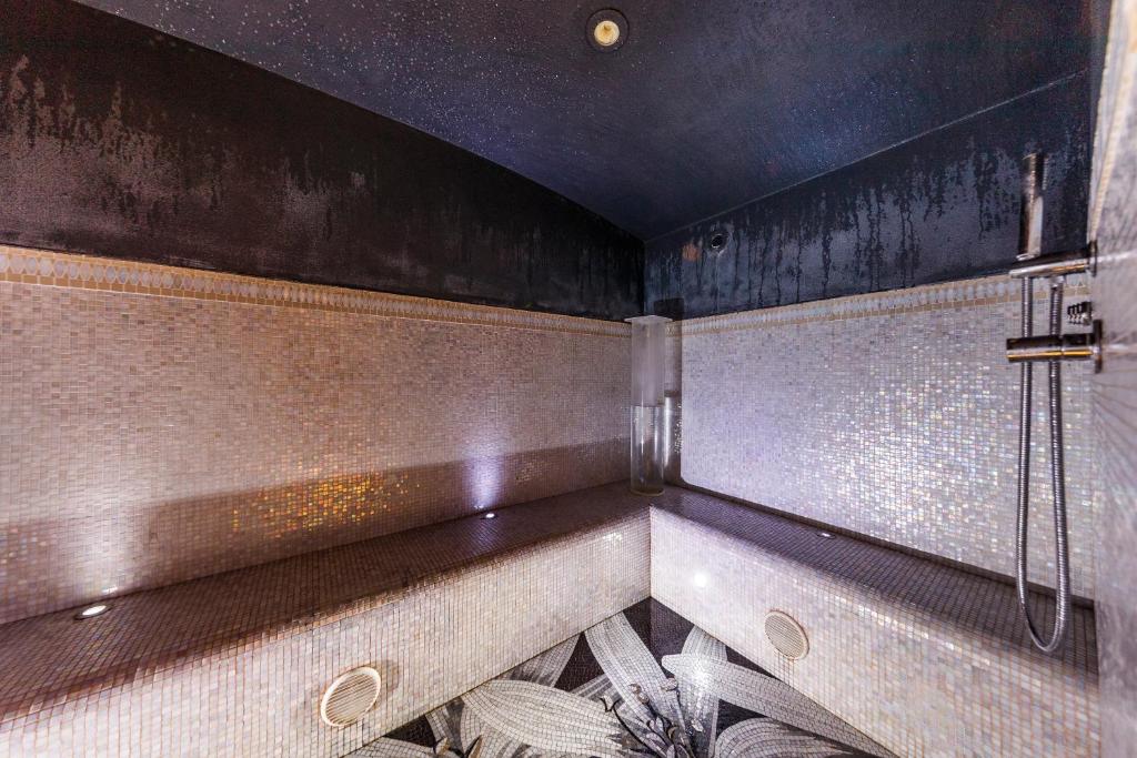 A bathroom at Hotel Spinale