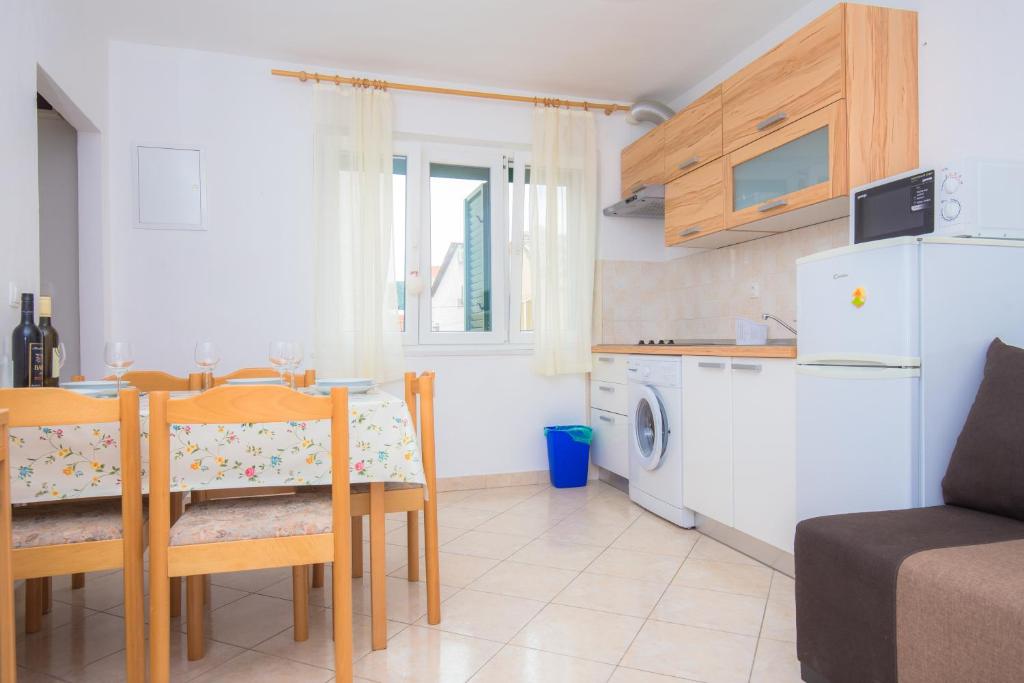 Kuchyň nebo kuchyňský kout v ubytování Apartment Rita