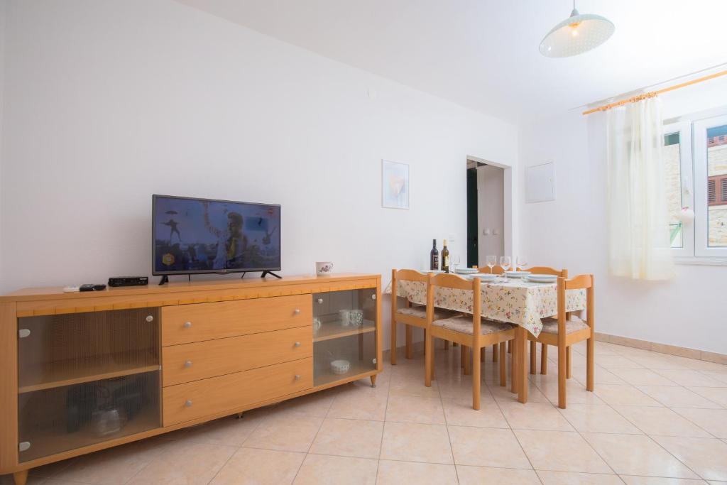 TV a/nebo společenská místnost v ubytování Apartment Rita
